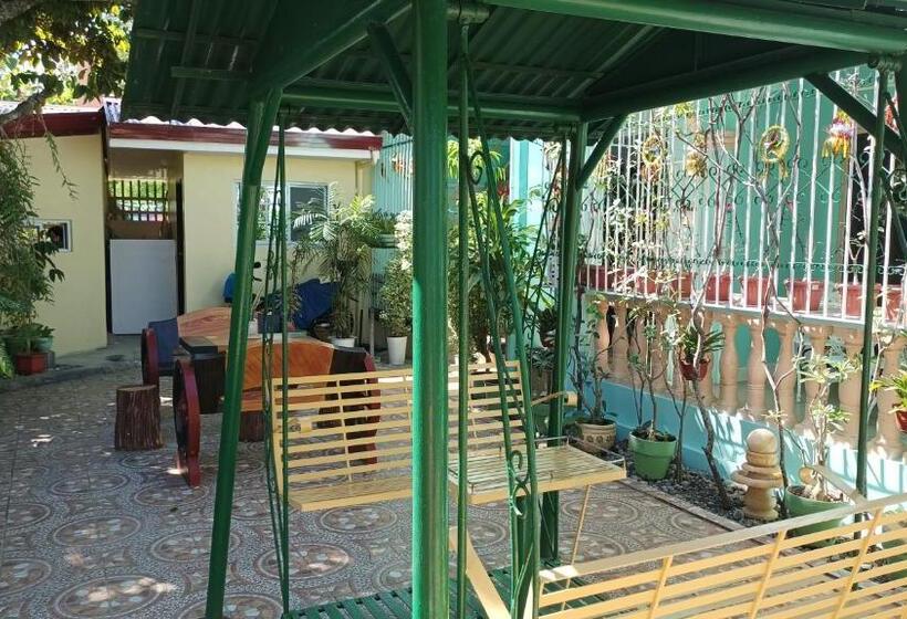 Дом 3 Спальни, Village Guest House, Hundred Islands