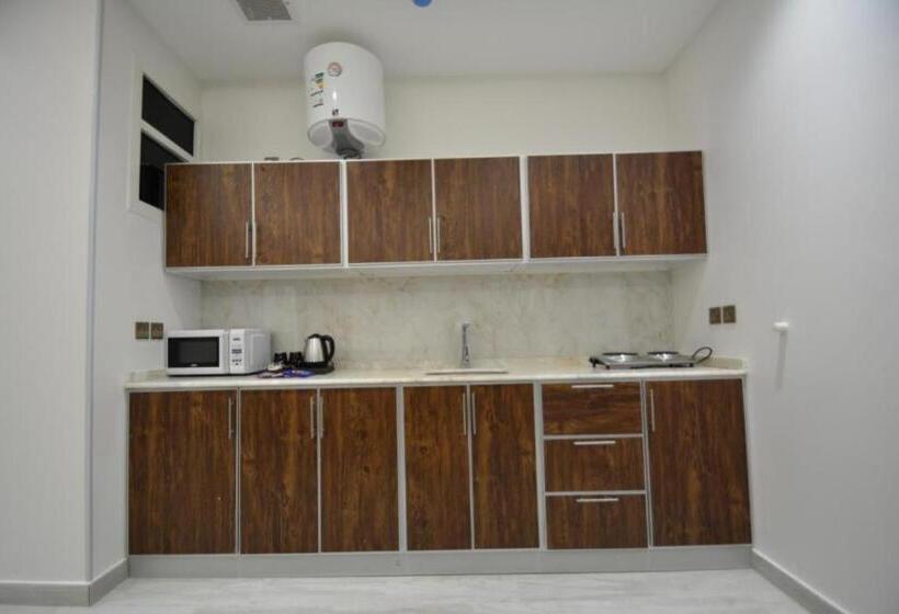 سوییت اجرایی, جولدن بوجاري الضيافه
