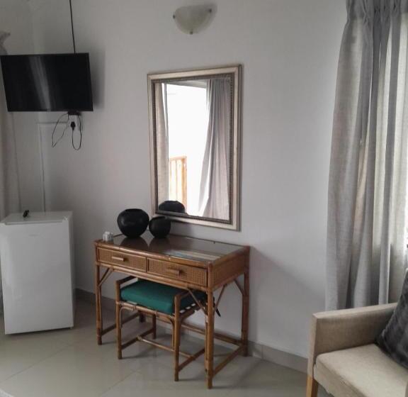 标准间带阳台, Indaba Manor Guesthouse