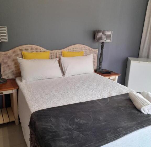 家庭间, Indaba Manor Guesthouse