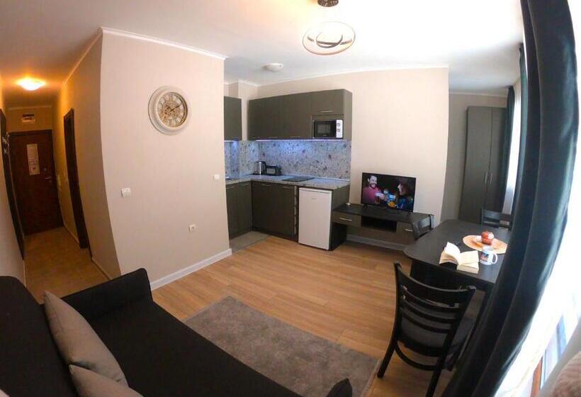 标准工作室, Dream View Apartments