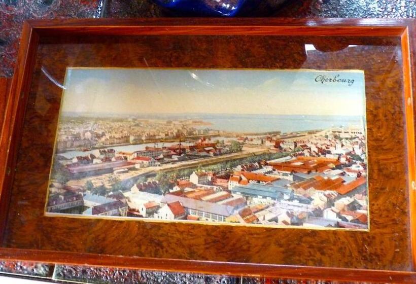Студио Стандарт Вид на Сад, La Maison Des Musiciens
