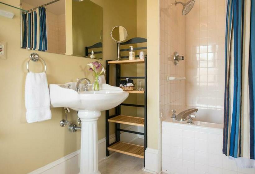 Стандартный Номер Кровать Кинг, Steeles Tavern Manor