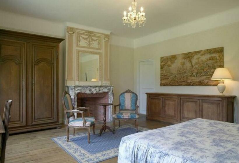 سوییت لوکس, Château De Behen