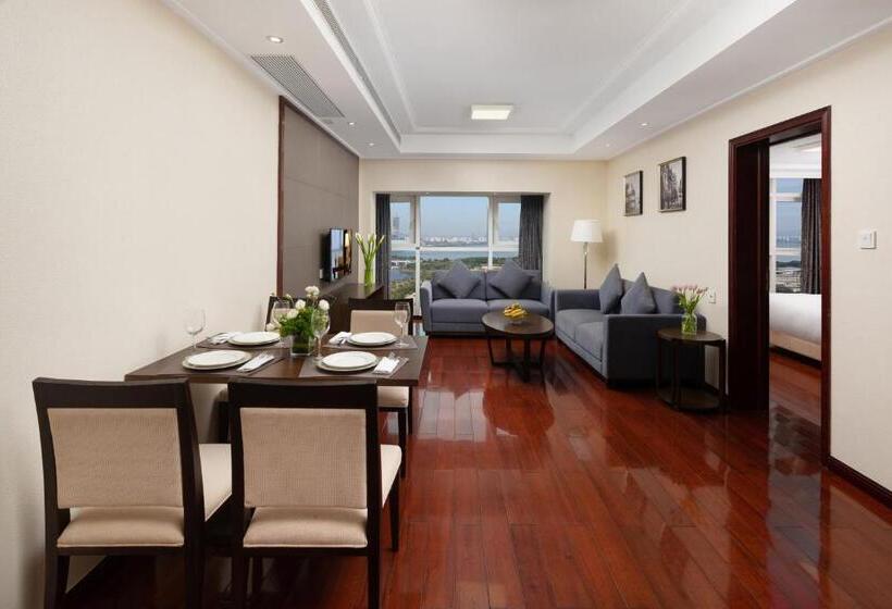 سوییت, Shenzhen Bay Hisoar