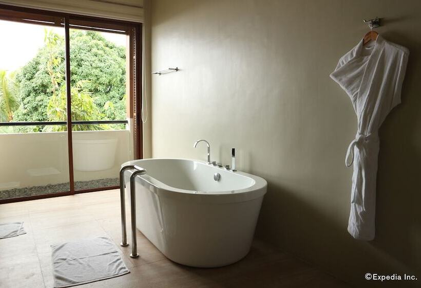 デラックスルーム, Bravo Resorts  Munting Paraiso