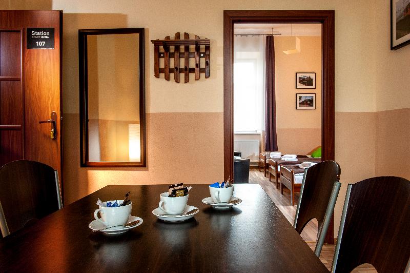 Семейный Номер, Copper City Motel