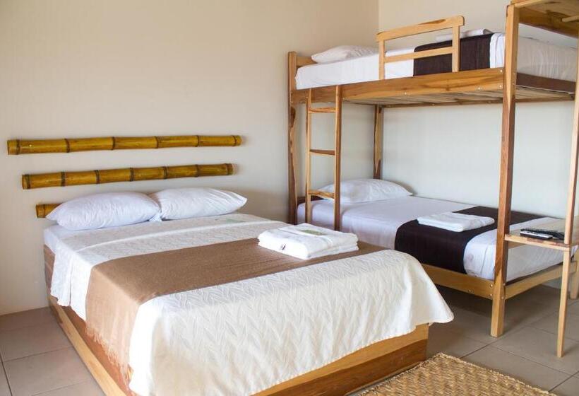 スタンダードトリプルルーム, Nativa Bambu Ecolodge
