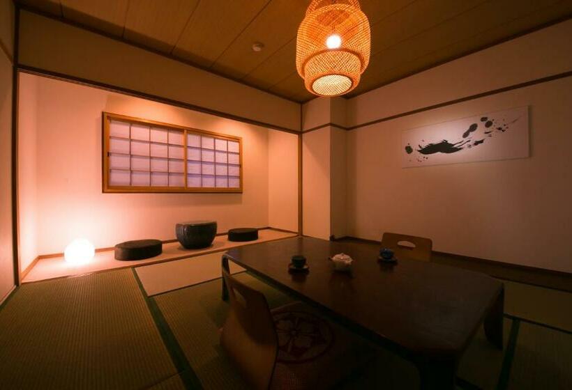 Quarto Estandar, Kunisakisou