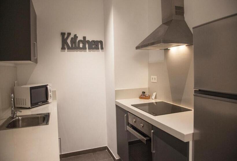 آپارتمان 2 خوابه, Flats Friends Soho Suites