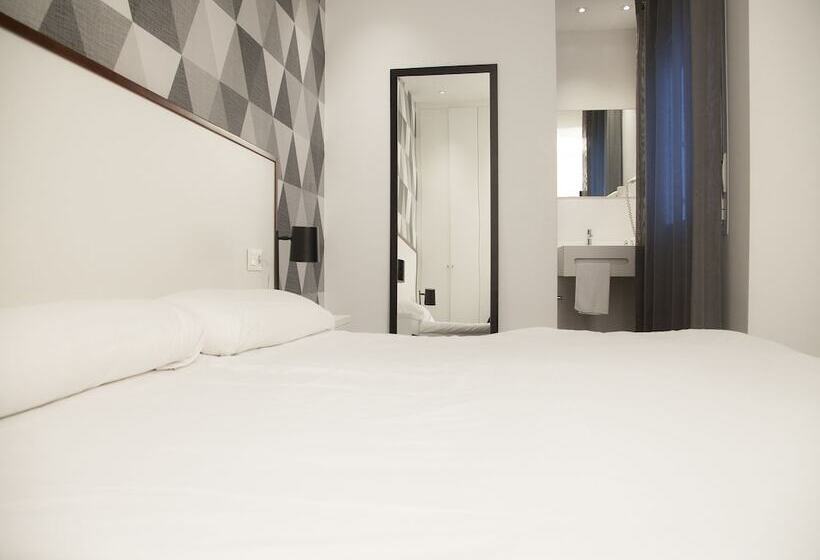 آپارتمان 3 خوابه, Flats Friends Soho Suites