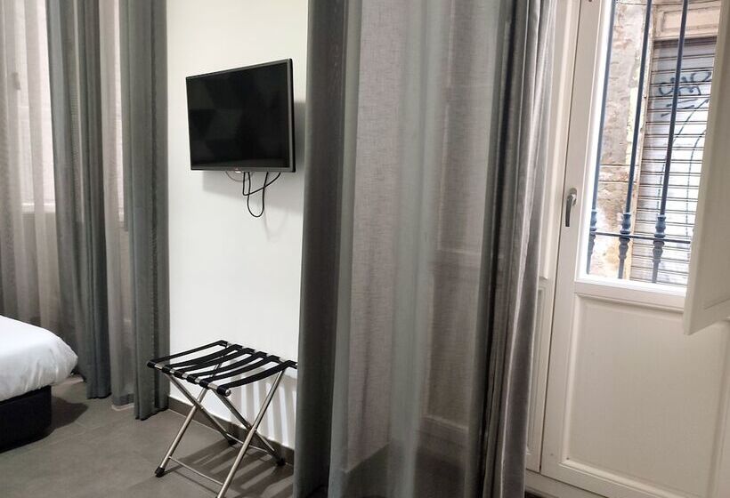 آپارتمان 1 خوابه همکف, Flats Friends Soho Suites