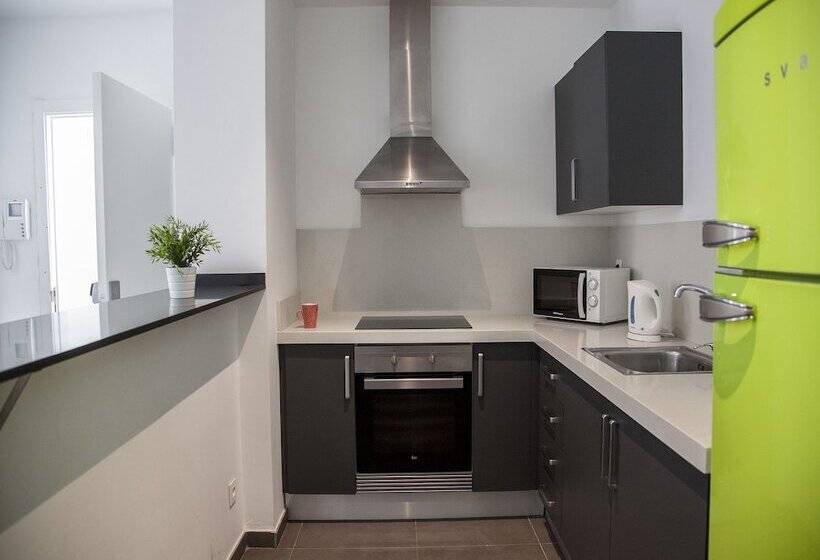 آپارتمان 3 خوابه, Flats Friends Soho Suites