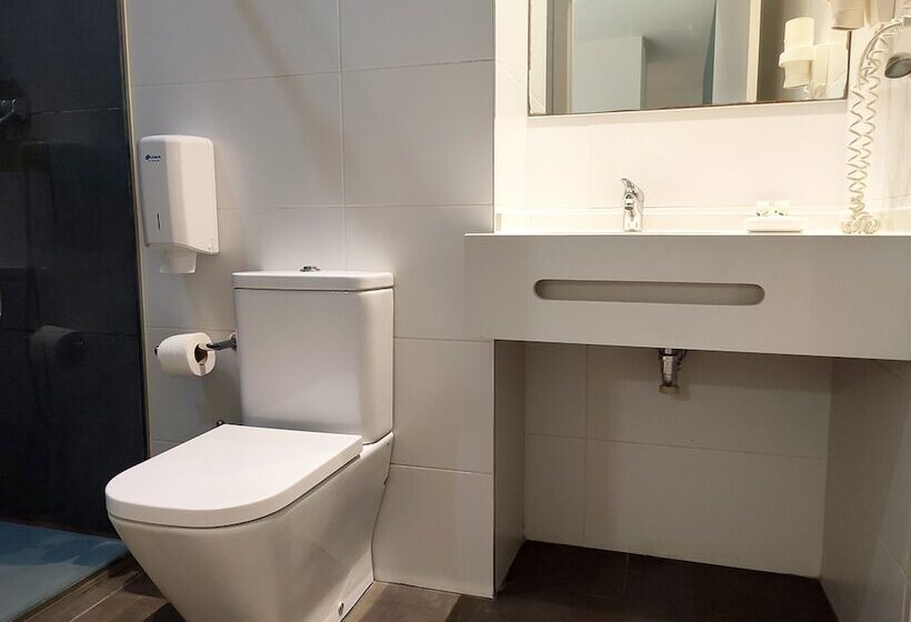 آپارتمان 1 خوابه همکف, Flats Friends Soho Suites