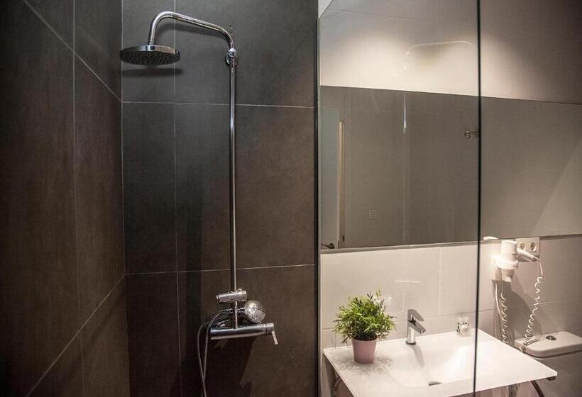 آپارتمان 2 خوابه, Flats Friends Soho Suites