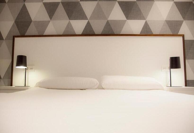آپارتمان 2 خوابه, Flats Friends Soho Suites