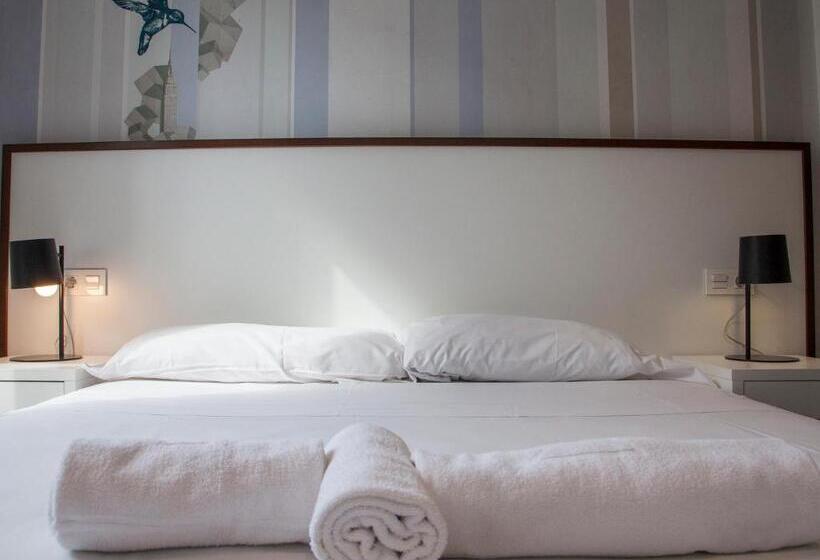 آپارتمان 3 خوابه, Flats Friends Soho Suites