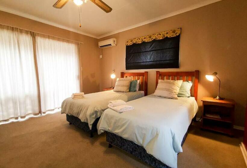 Номер Стандарт, Loerie Guesthouse