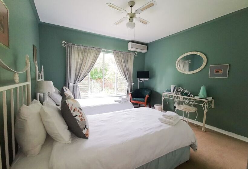 Номер Стандарт, Loerie Guesthouse