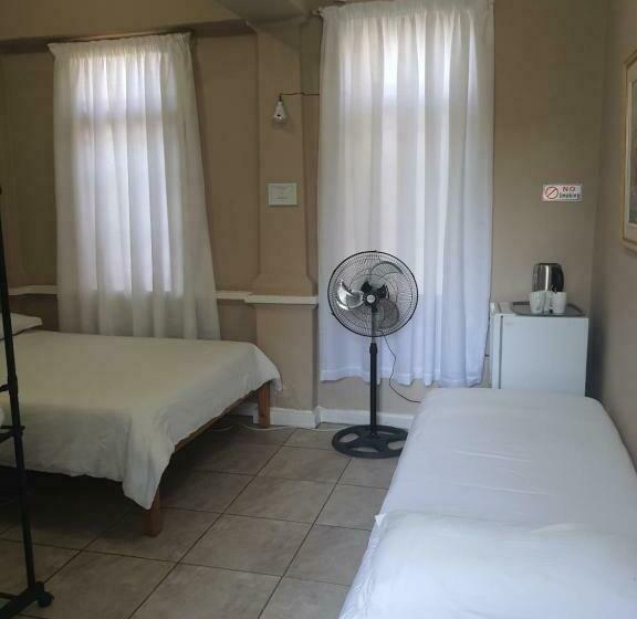 Номер Стандарт Трехместный, Oasis Shanti Backpackers