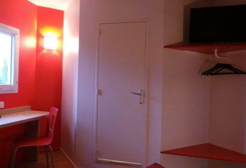 اتاق استاندارد سه نفره, Premiere Classe Amiens