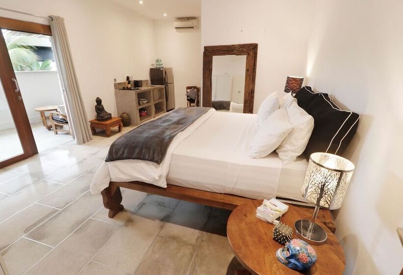 Escritório Deluxe, The Apartments Canggu