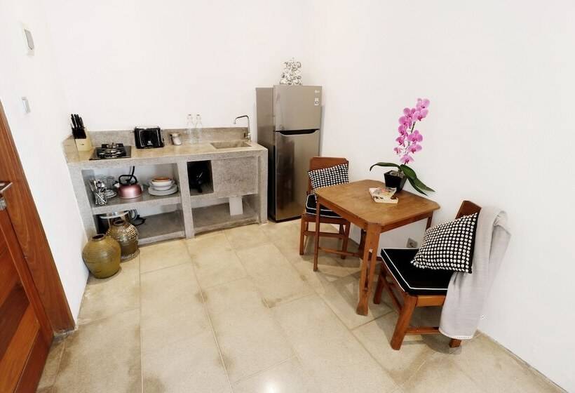 Escritório Deluxe, The Apartments Canggu