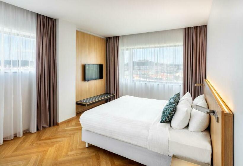 Люкс Вид на Город, Courtyard By Marriott Brno