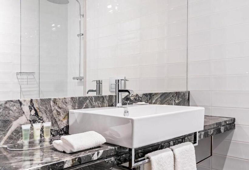 スタンダードルーム, Courtyard By Marriott Brno
