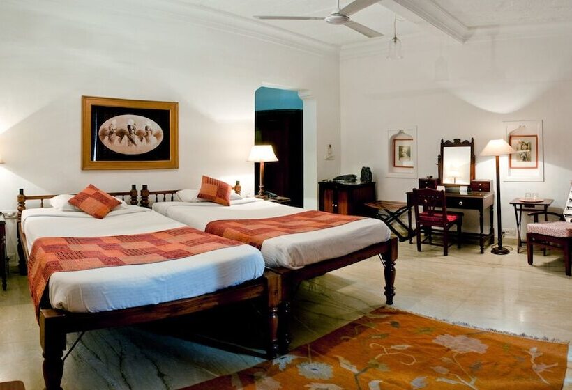 Quarto Estandar, Neemrana S  Deo Bagh