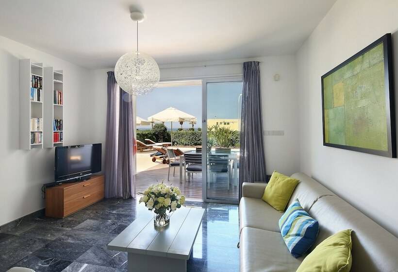 Вилла 2 Спальни, Paradise Cove Luxurious Beach Villas