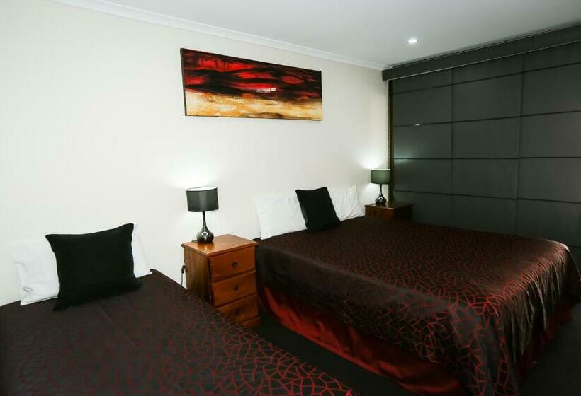 패밀리 룸, Amber Lodge Motel