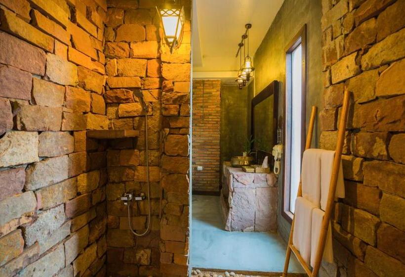 Королевский Люкс, Cambana D'angkor Suites