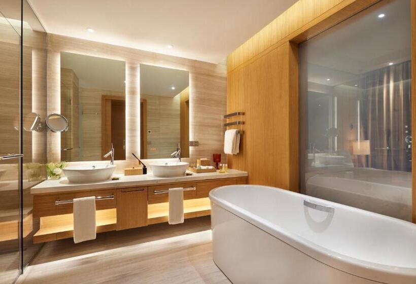 سوییت اجرایی, Hyatt Regency Tashkent