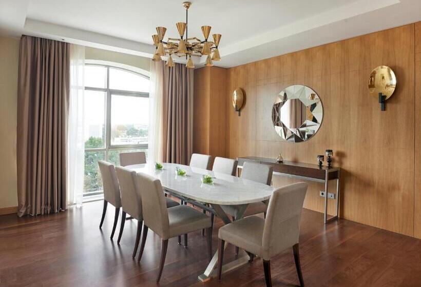 سوییت, Hyatt Regency Tashkent