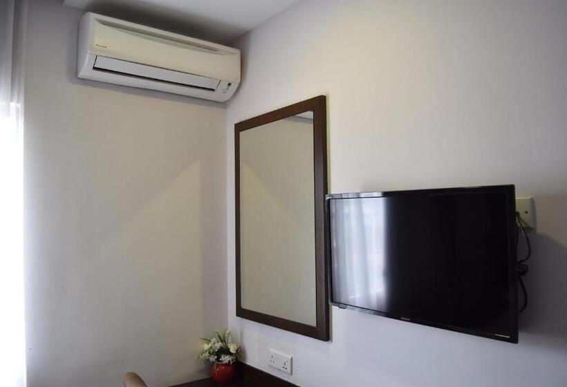 Quarto Familiar Deluxe, Sunrise