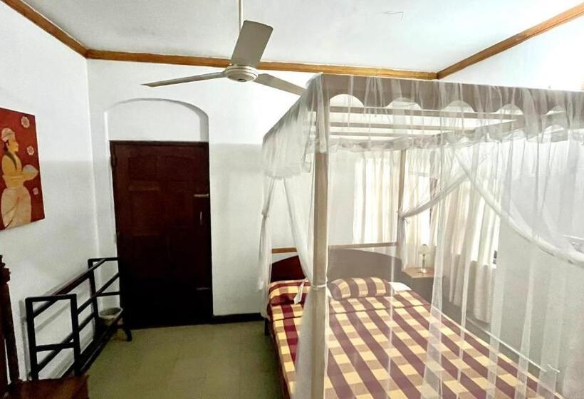 اتاق استاندارد با بالکن, Pearl House