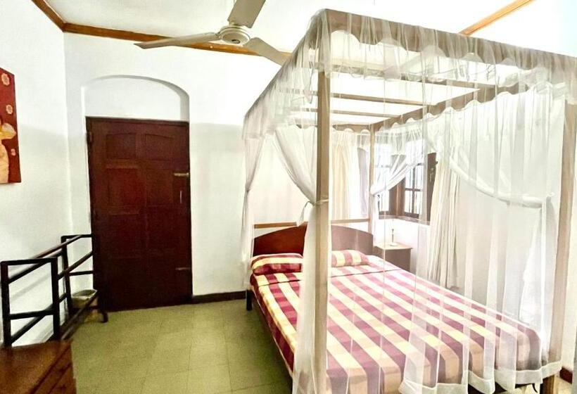 اتاق استاندارد با بالکن, Pearl House