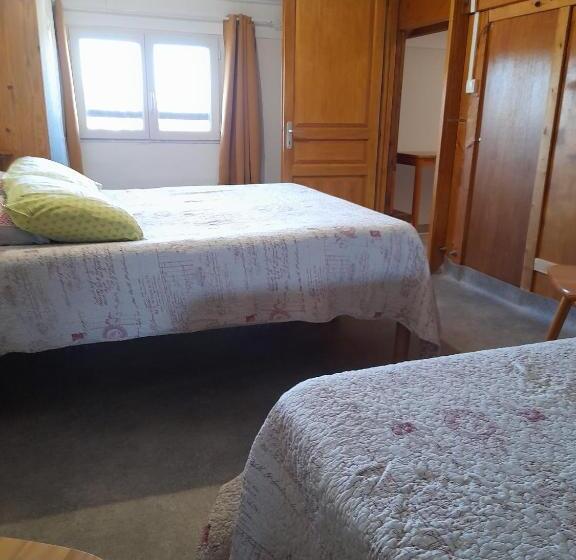 Семейный Номер Вид на Сад, Chambres D Hôtes Chez Cécile à Lagnes
