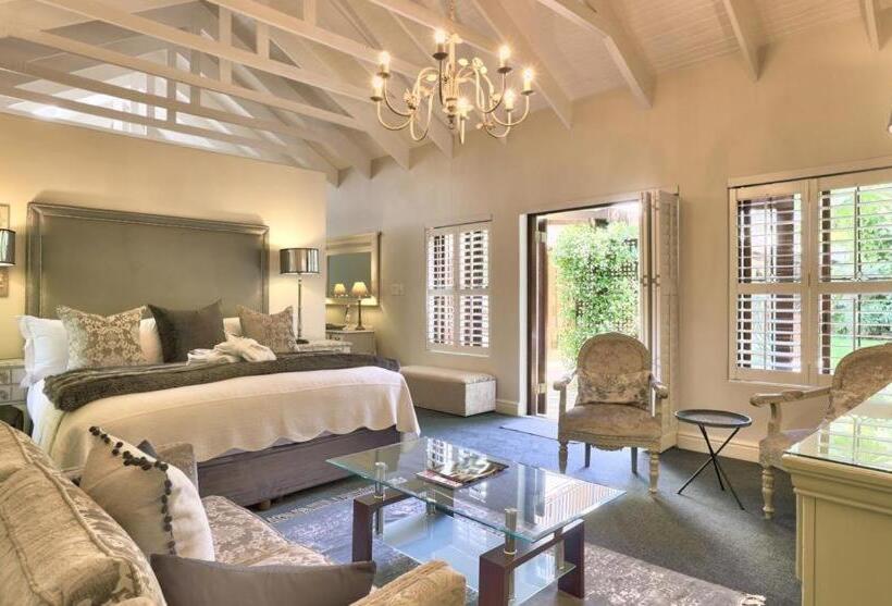 جناح إدارى, Fernwood Manor Boutique Guest House