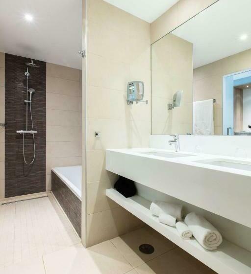 اتاق سوپریور با چشم‌انداز استخر, Radisson Blu Resort & Spa, Gran Canaria Mogan