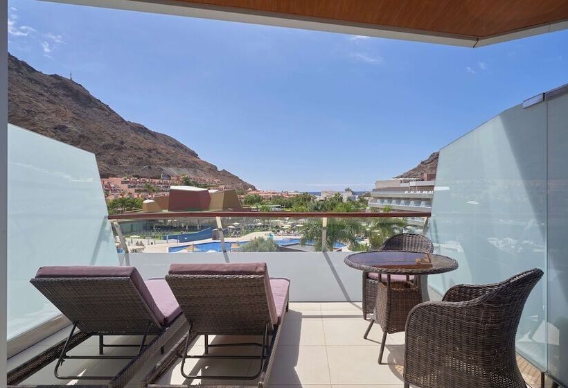 Premium Room Pool View, Radisson Blu Resort & Spa, Gran Canaria Mogan