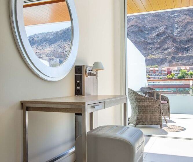 Premium Room Pool View, Radisson Blu Resort & Spa, Gran Canaria Mogan