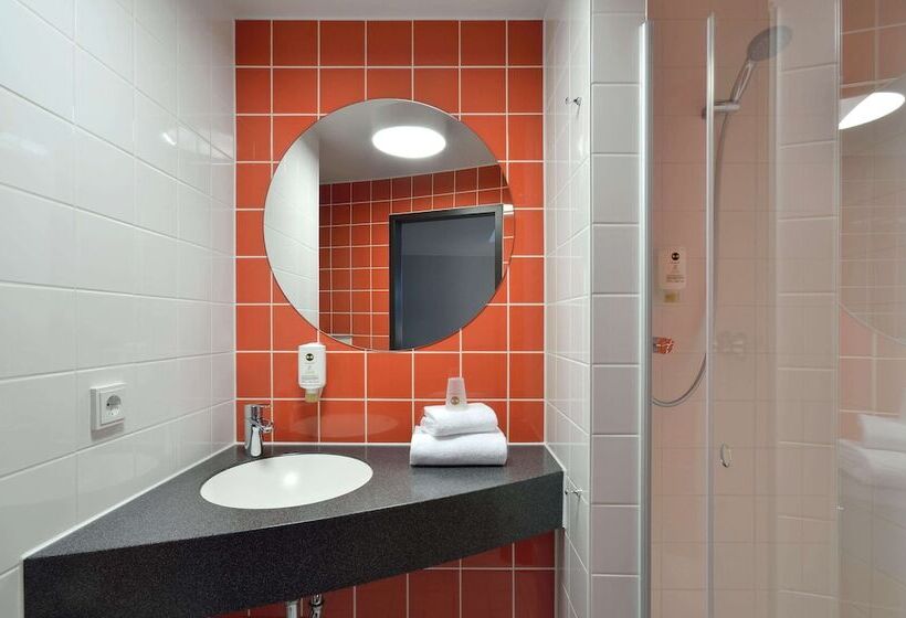 غرفة قياسية ثلاثية, B&b Hotel Passau