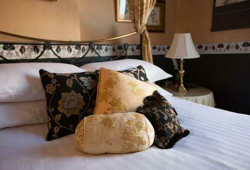 Номер Deluxe, Britannia House