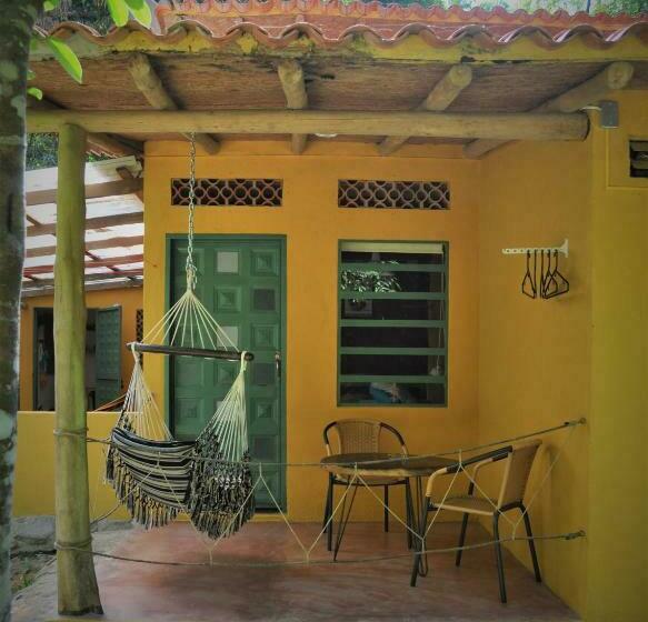 غرفة ديلوكس مزودة بشرفة, Finca Hostal Bolivar   Casa Maracuya