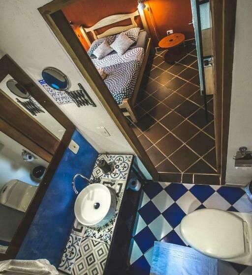Номер Deluxe с Балконом, Finca Hostal Bolivar   Casa Maracuya