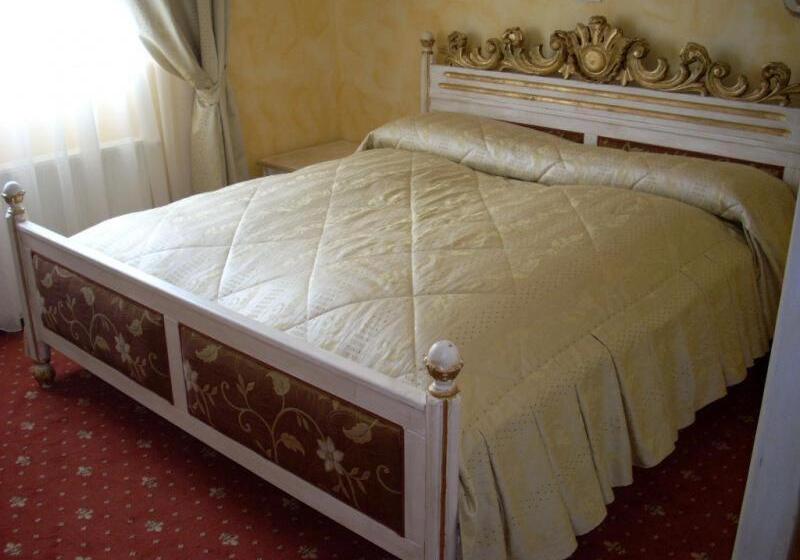 Номер Стандарт с Балконом, Royal