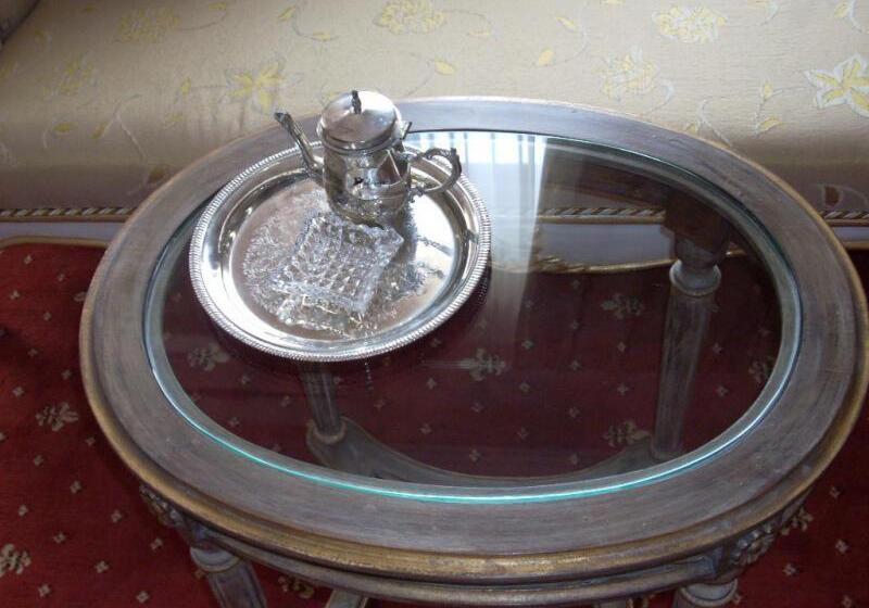 Номер Стандарт, Royal