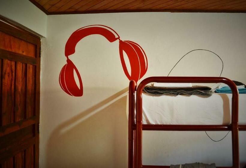 공동 객실, Casa Kayam Hostal Y Residencia Artística